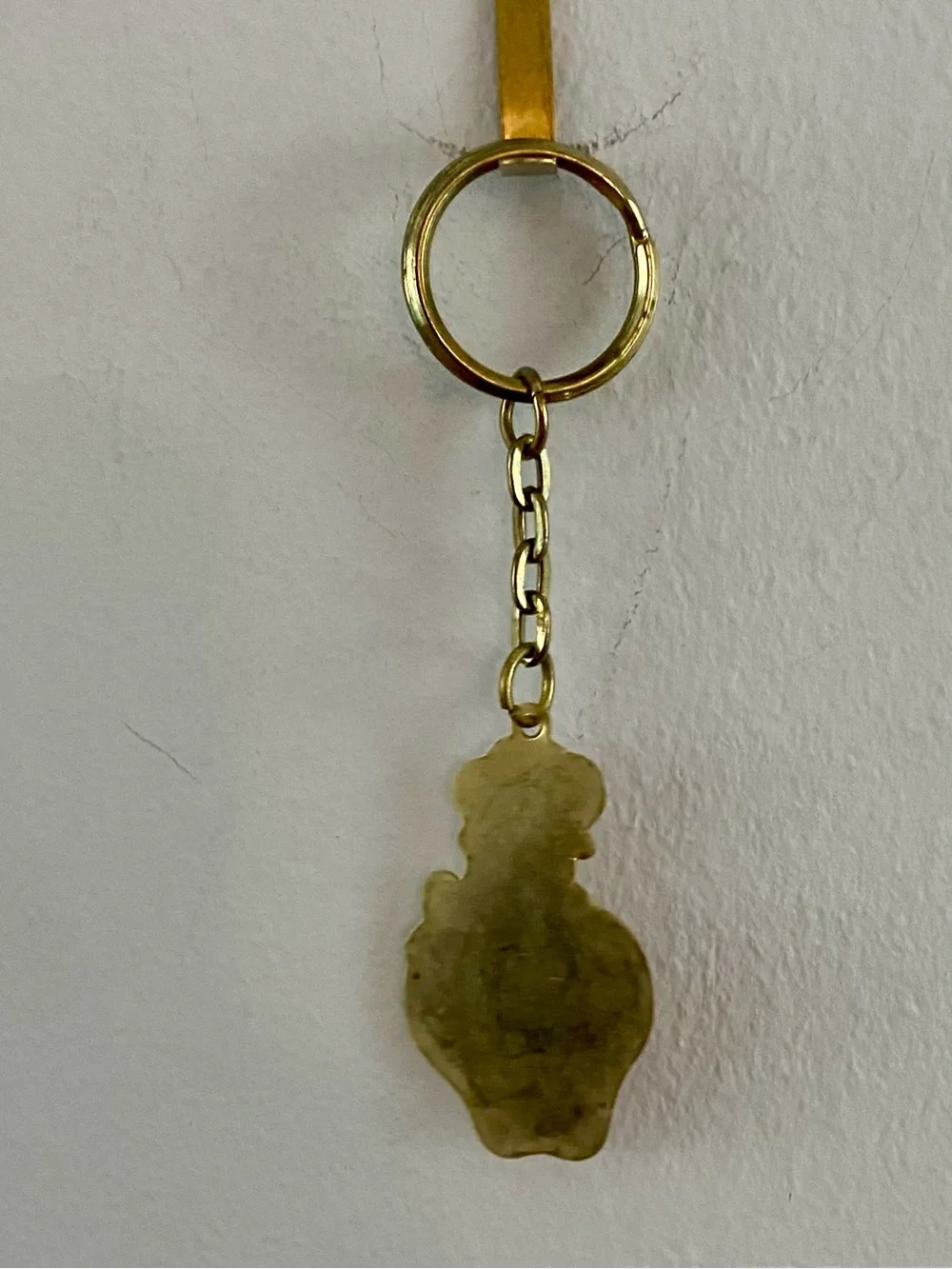 Vintage 1980s Strawberry Shortcake Enamel Keychain Gold-Tone Key Ring AGC